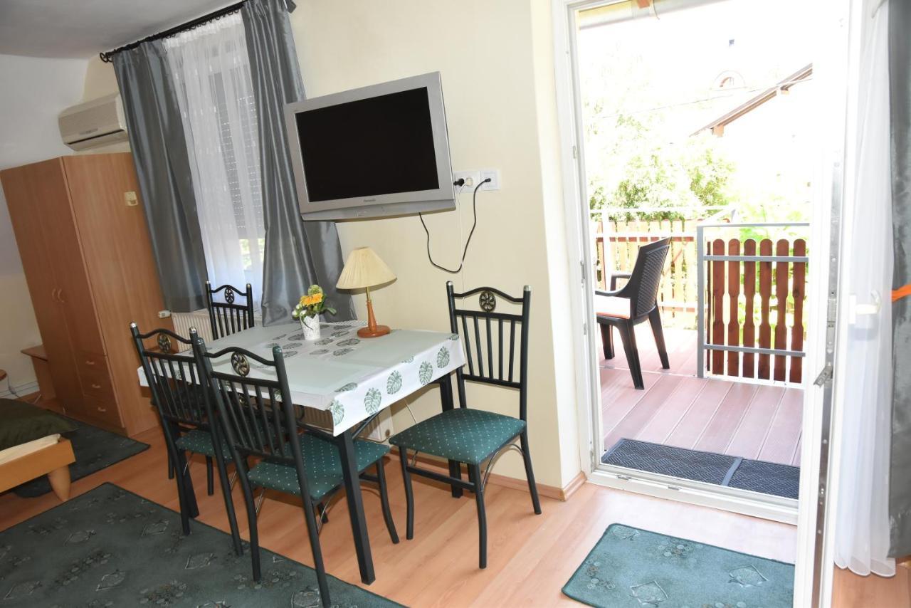 Gyenesi Virag Apartman Gyenesdiás Værelse billede